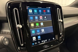 valkoinen Volvo XC40 2021 kuva 19.