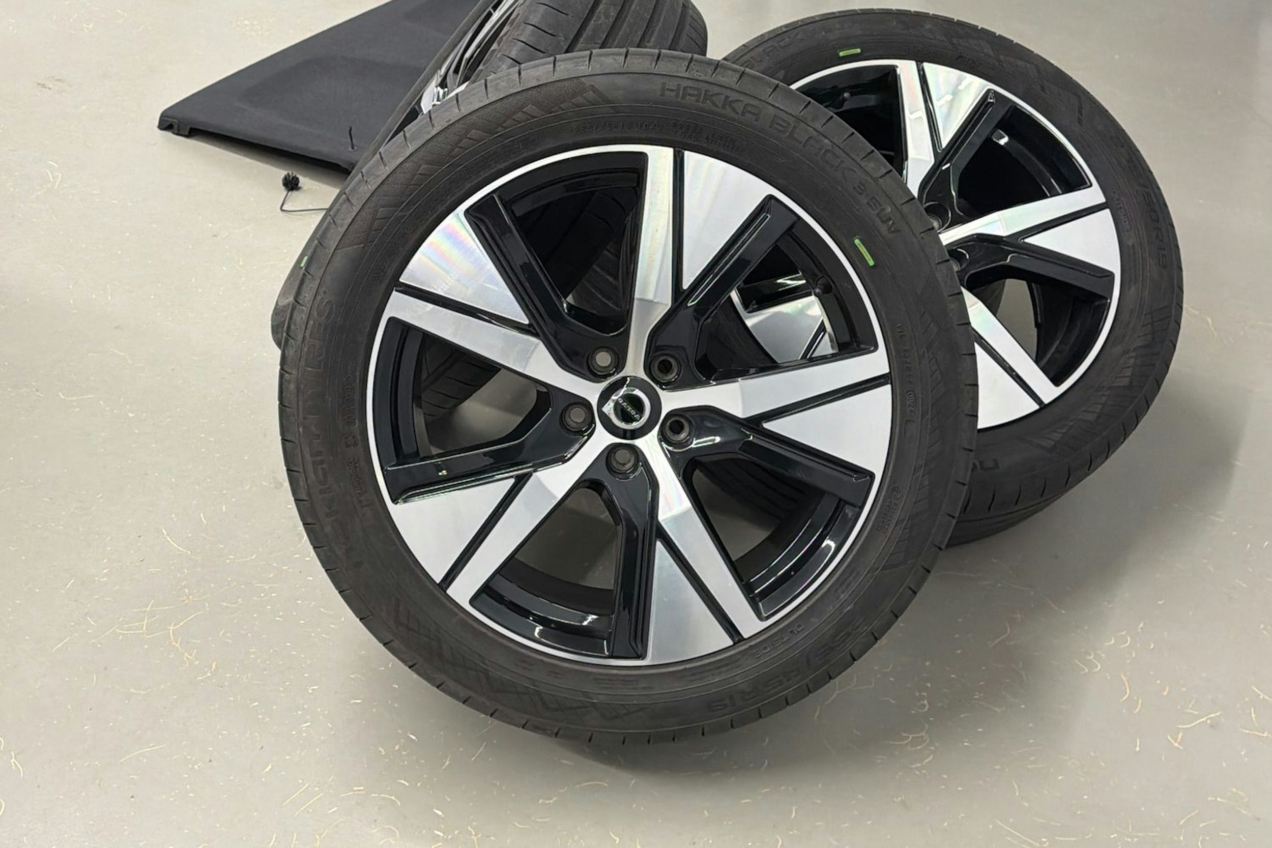 valkoinen Volvo XC40 2021 kuva 29.