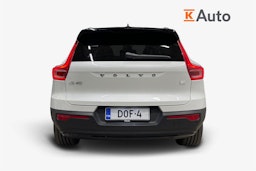 valkoinen Volvo XC40 2021 kuva 3.