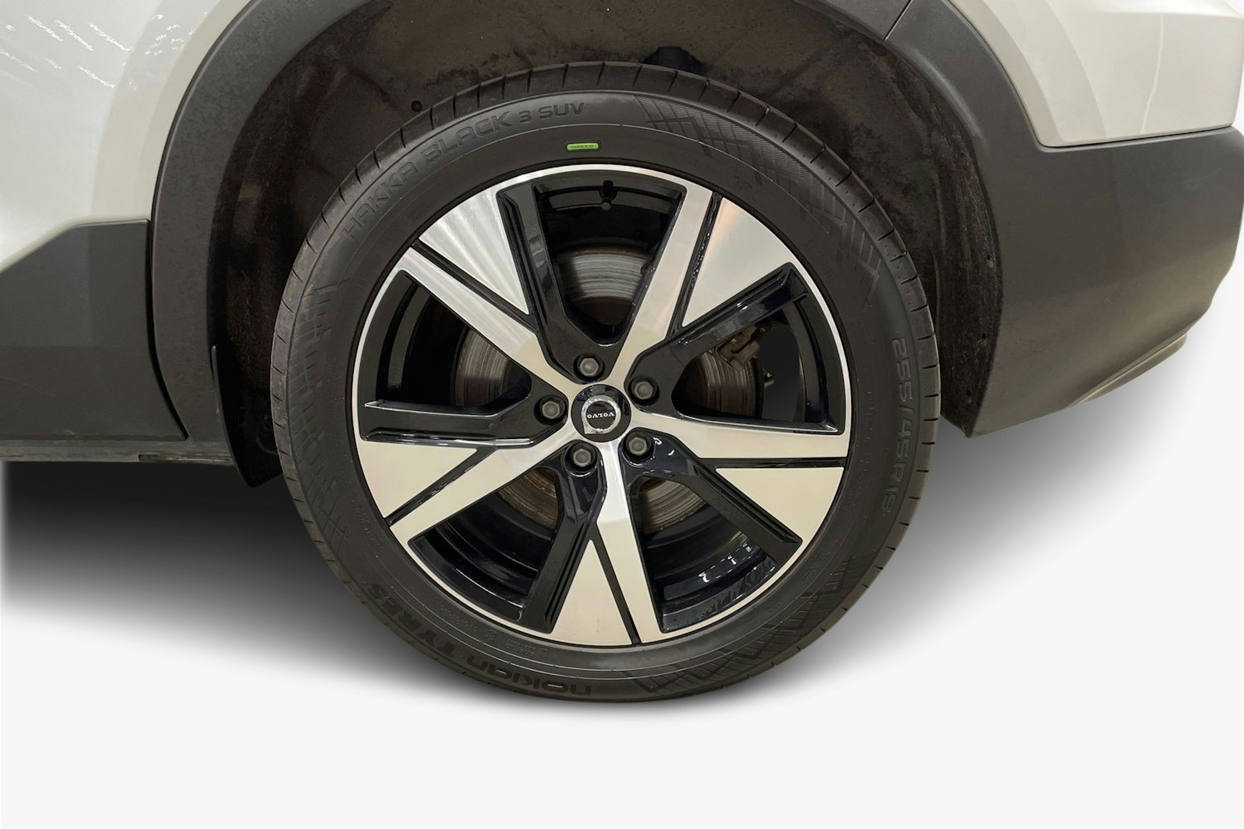 valkoinen Volvo XC40 2021 kuva 11.