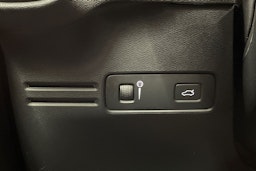 valkoinen Volvo XC40 2021 kuva 20.