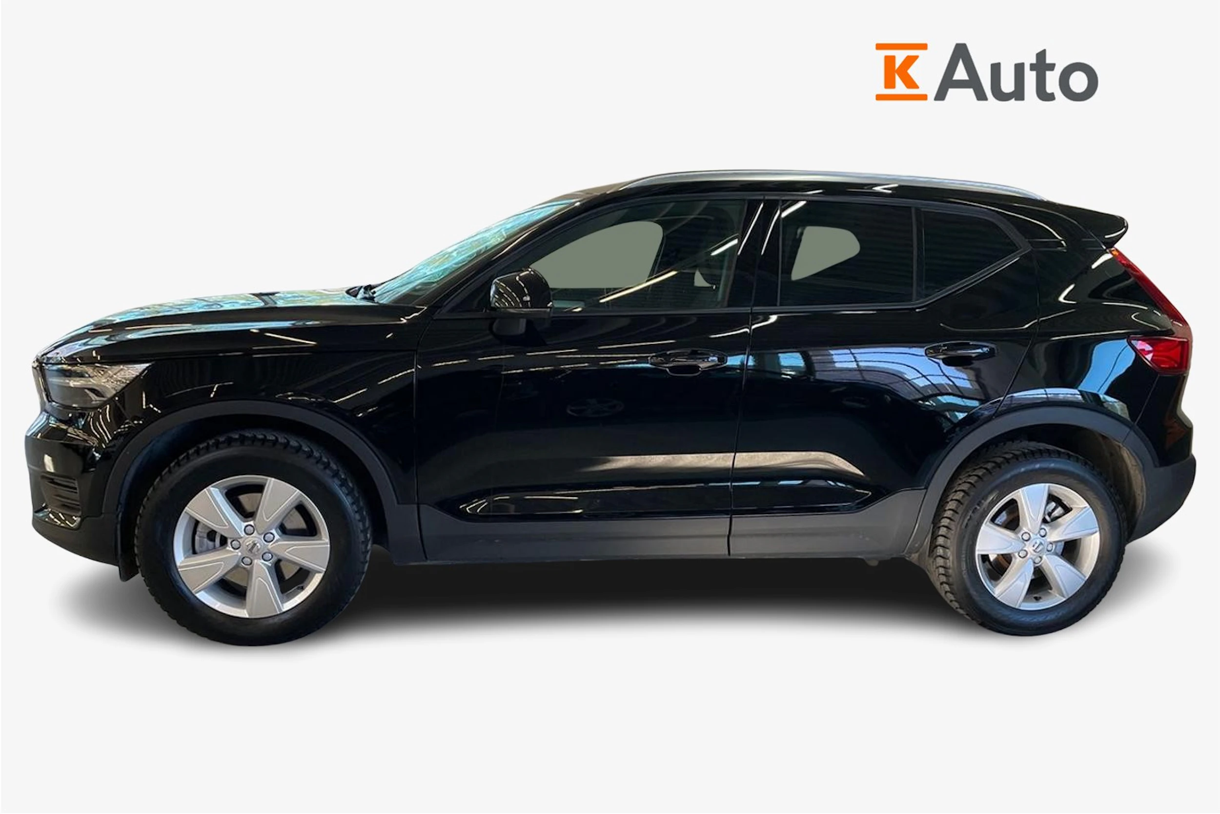 Musta Volvo XC40 2022 kuva 5.