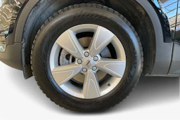 Musta Volvo XC40 2022 kuva 9.