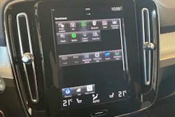 Musta Volvo XC40 2022 kuva 17.