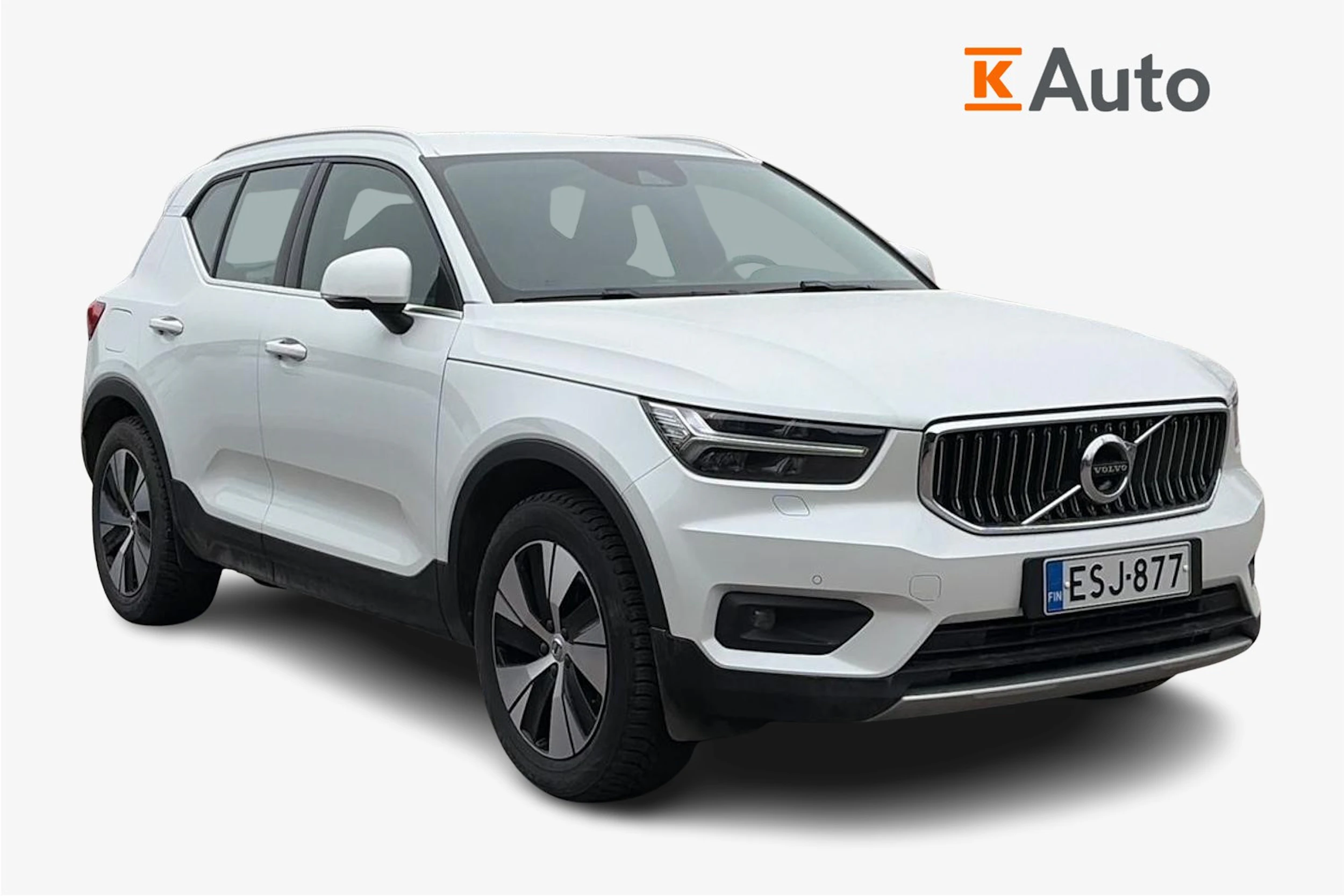 Valkoinen Volvo XC40 2021 kuva 1.