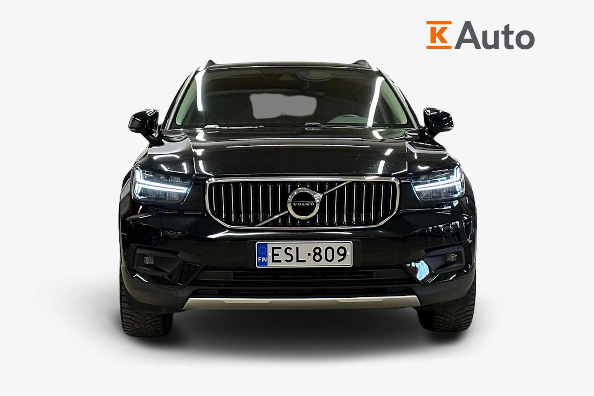 musta Volvo XC40 2021 kuva 4.