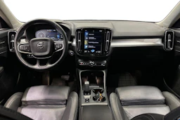 musta Volvo XC40 2021 kuva 7.