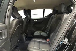 musta Volvo XC40 2021 kuva 8.