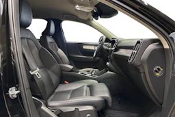 musta Volvo XC40 2021 kuva 9.