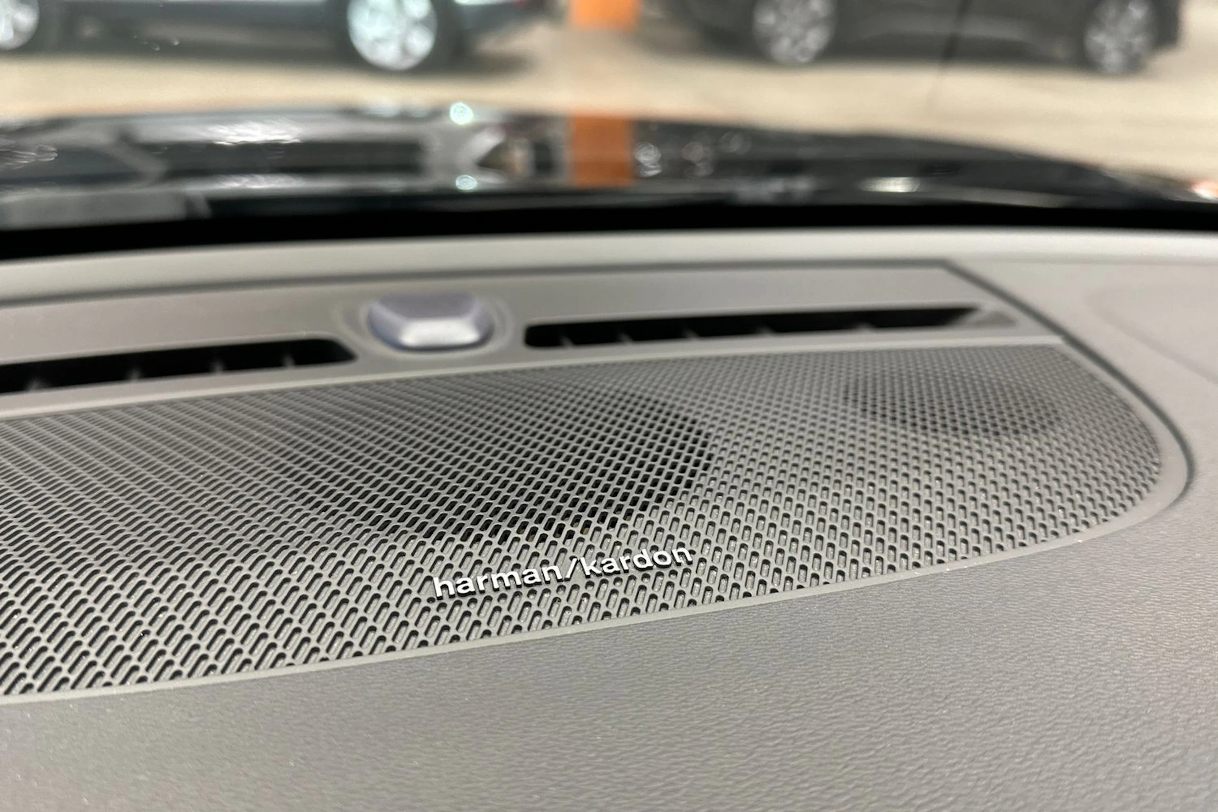 musta Volvo XC40 2021 kuva 14.