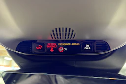 musta Volvo XC40 2021 kuva 22.