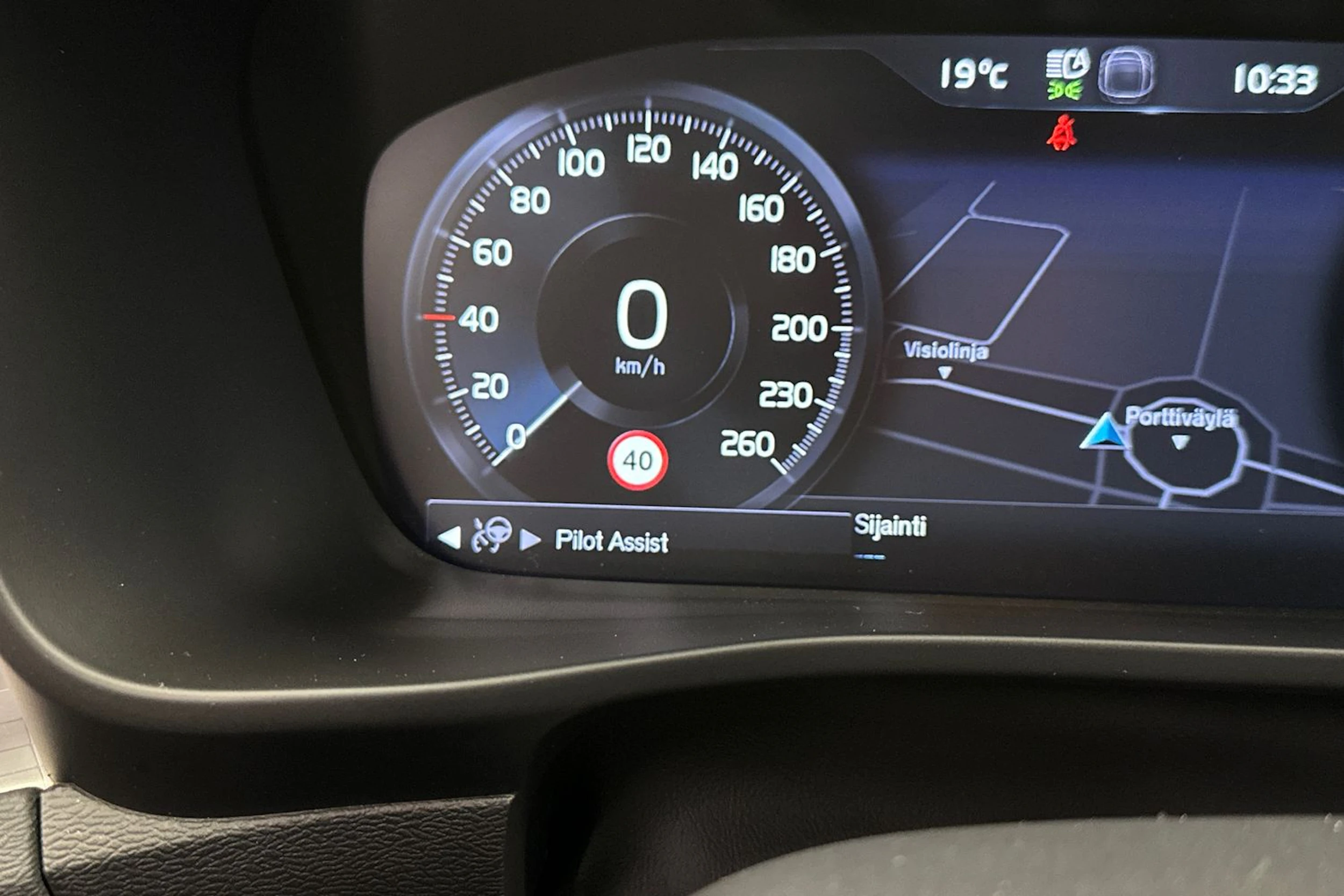musta Volvo XC40 2021 kuva 24.