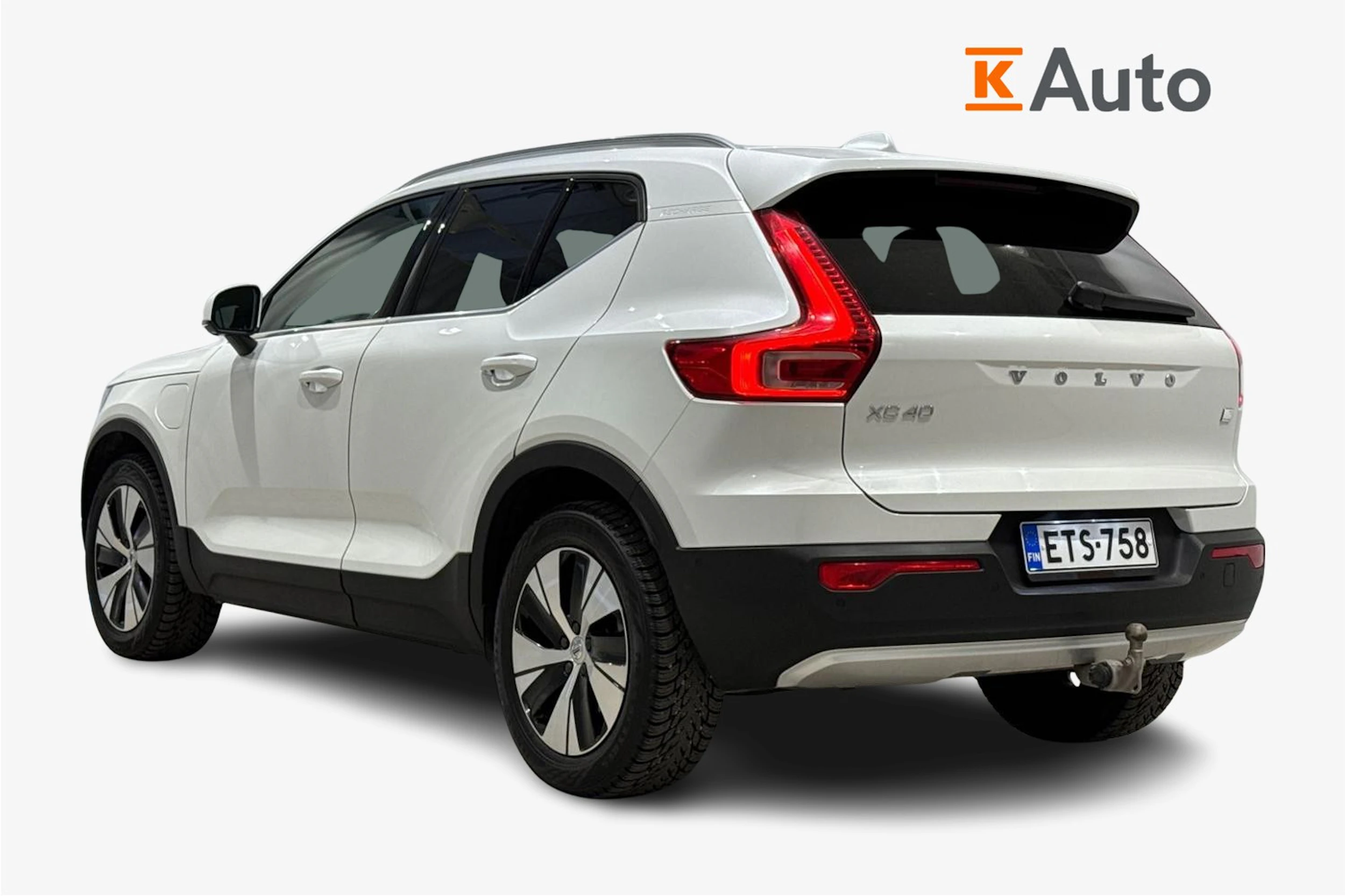 met. valkoinen Volvo XC40 2021 kuva 2.