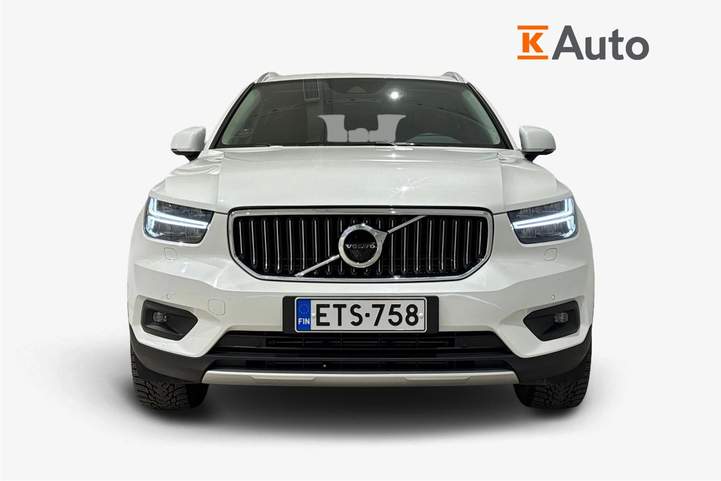 met. valkoinen Volvo XC40 2021 kuva 4.