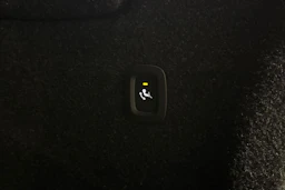 met. valkoinen Volvo XC40 2021 kuva 16.