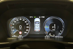 met. valkoinen Volvo XC40 2021 kuva 20.