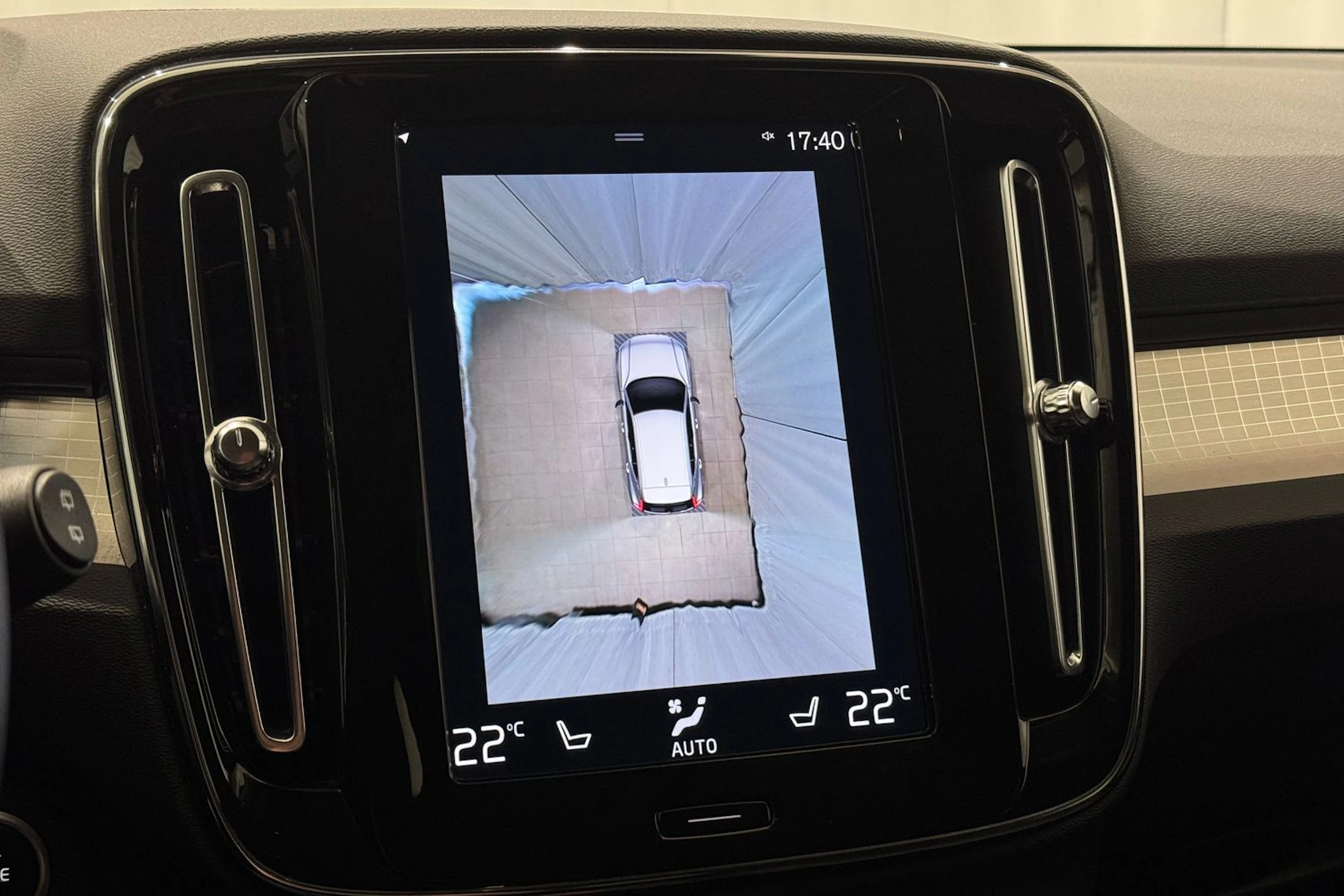 met. valkoinen Volvo XC40 2021 kuva 21.