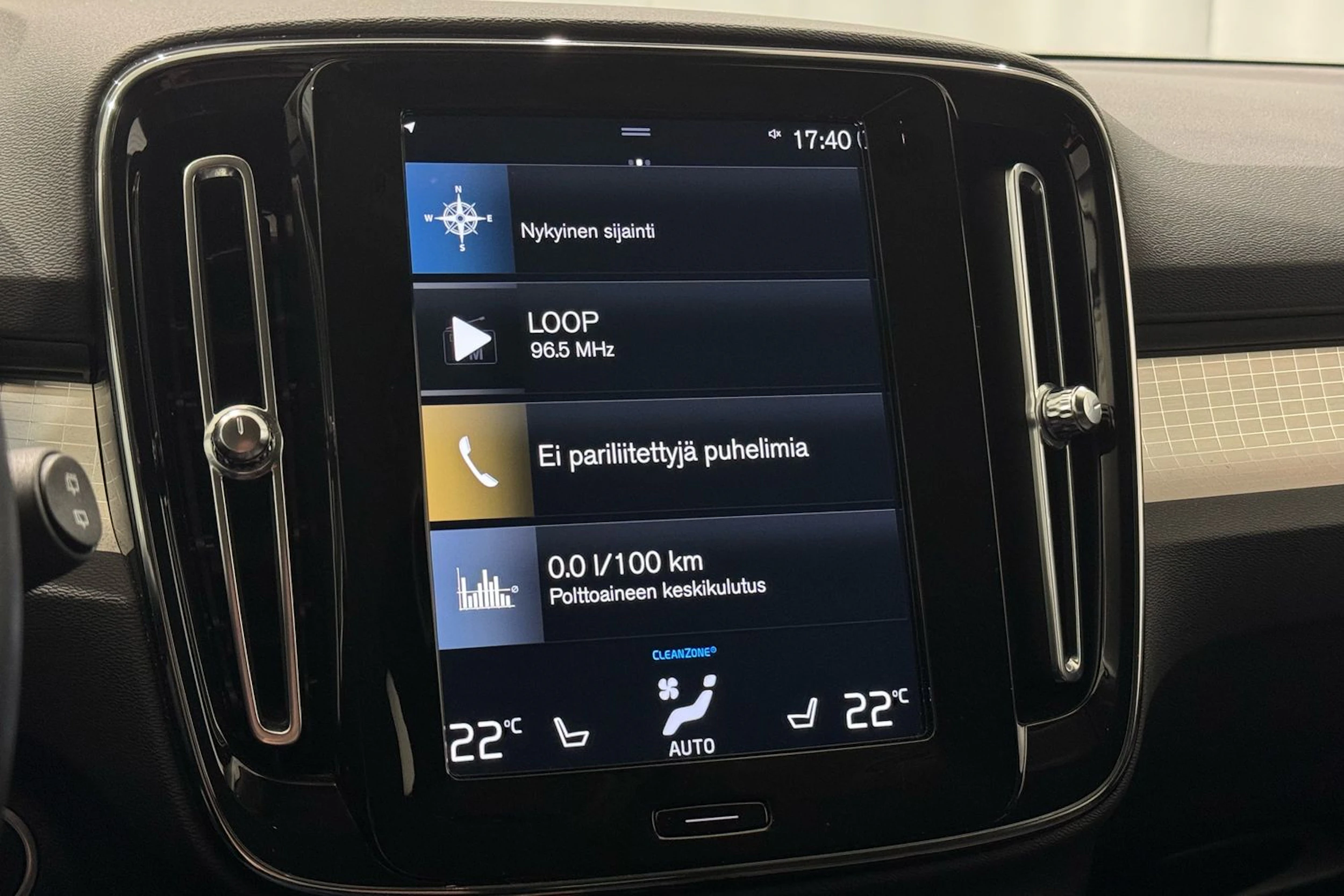 met. valkoinen Volvo XC40 2021 kuva 22.