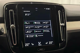 met. valkoinen Volvo XC40 2021 kuva 24.