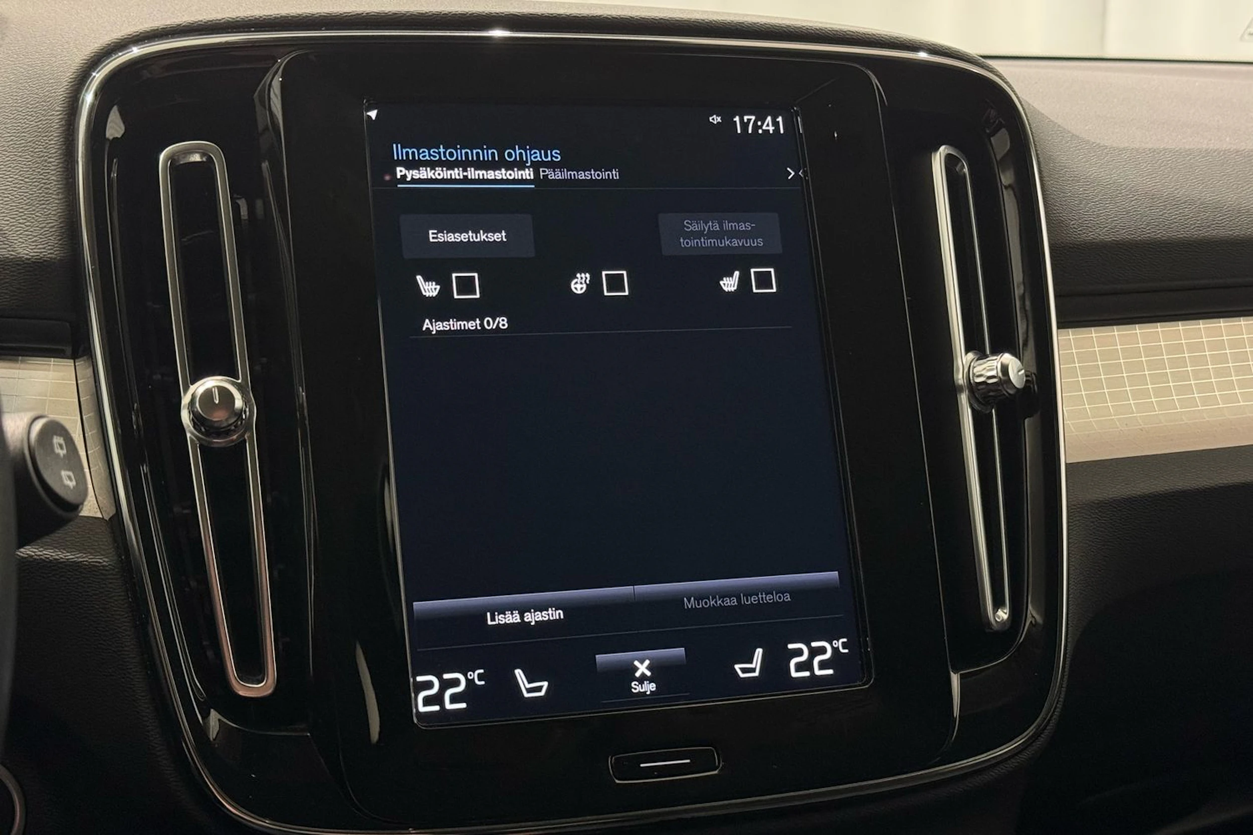 met. valkoinen Volvo XC40 2021 kuva 26.