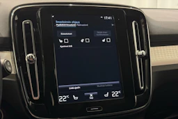 met. valkoinen Volvo XC40 2021 kuva 26.
