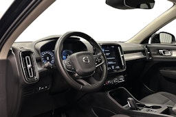 musta Volvo XC40 2021 kuva 7.