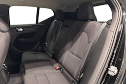 musta Volvo XC40 2021 kuva 10.
