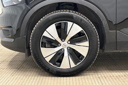musta Volvo XC40 2021 kuva 11.