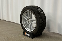 musta Volvo XC40 2021 kuva 13.