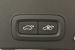 musta Volvo XC40 2021 kuva 15.