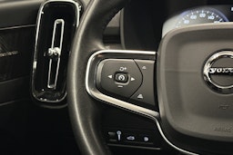 musta Volvo XC40 2021 kuva 18.