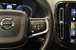 musta Volvo XC40 2021 kuva 19.