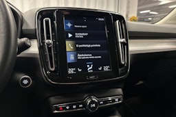 musta Volvo XC40 2021 kuva 23.