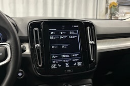 musta Volvo XC40 2021 kuva 24.