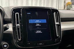 musta Volvo XC40 2021 kuva 26.