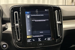 musta Volvo XC40 2021 kuva 27.