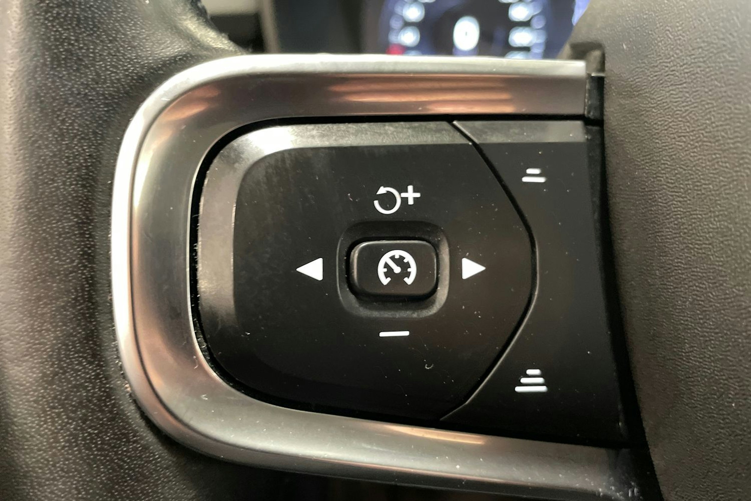 met. sininen Volvo XC40 2021 kuva 18.