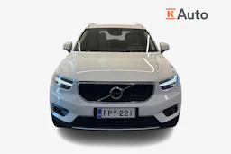 Valkoinen Volvo XC40 2021 kuva 5.