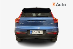Sininen Volvo XC40 2021 kuva 3.