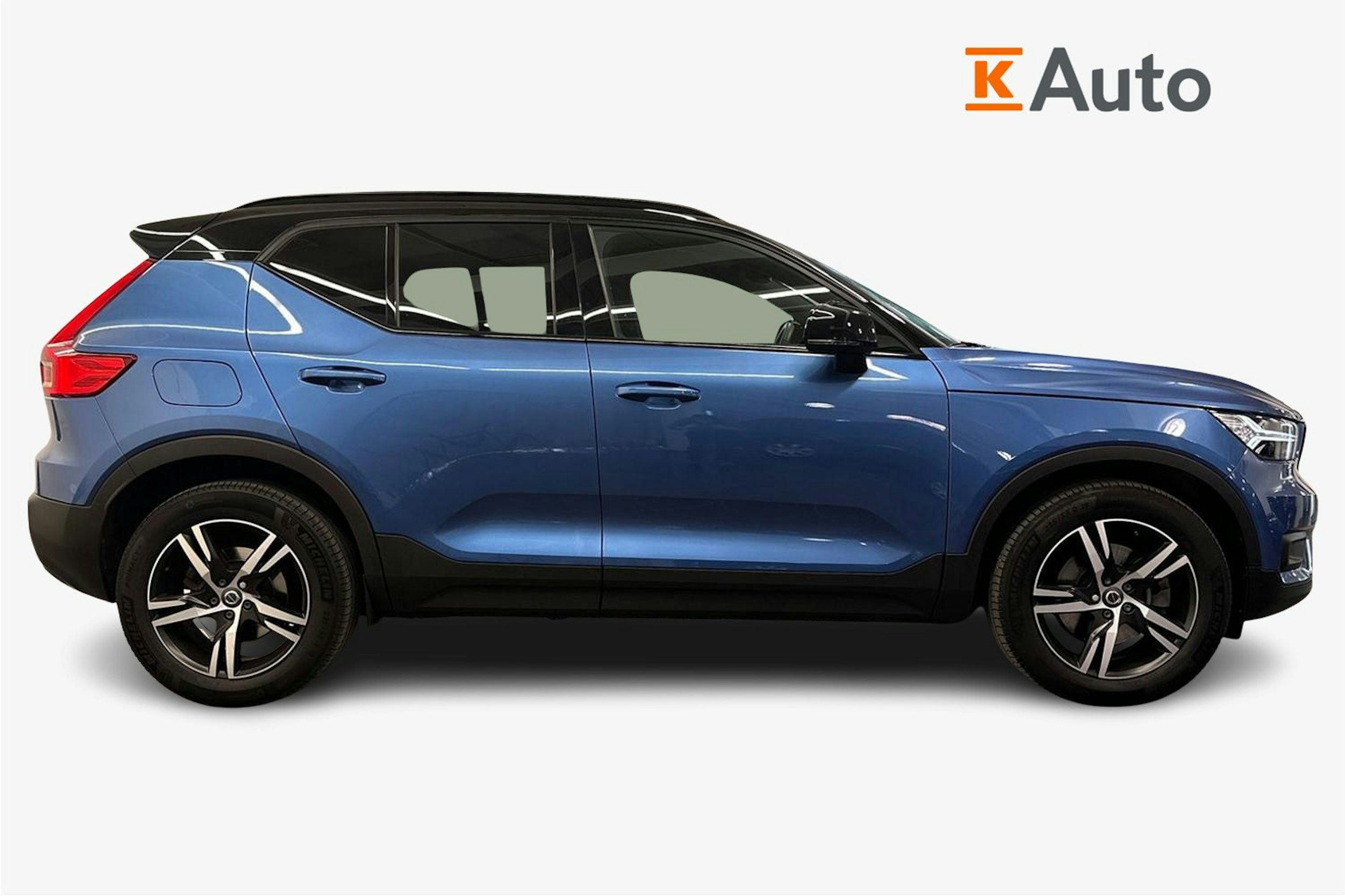 Sininen Volvo XC40 2021 kuva 6.
