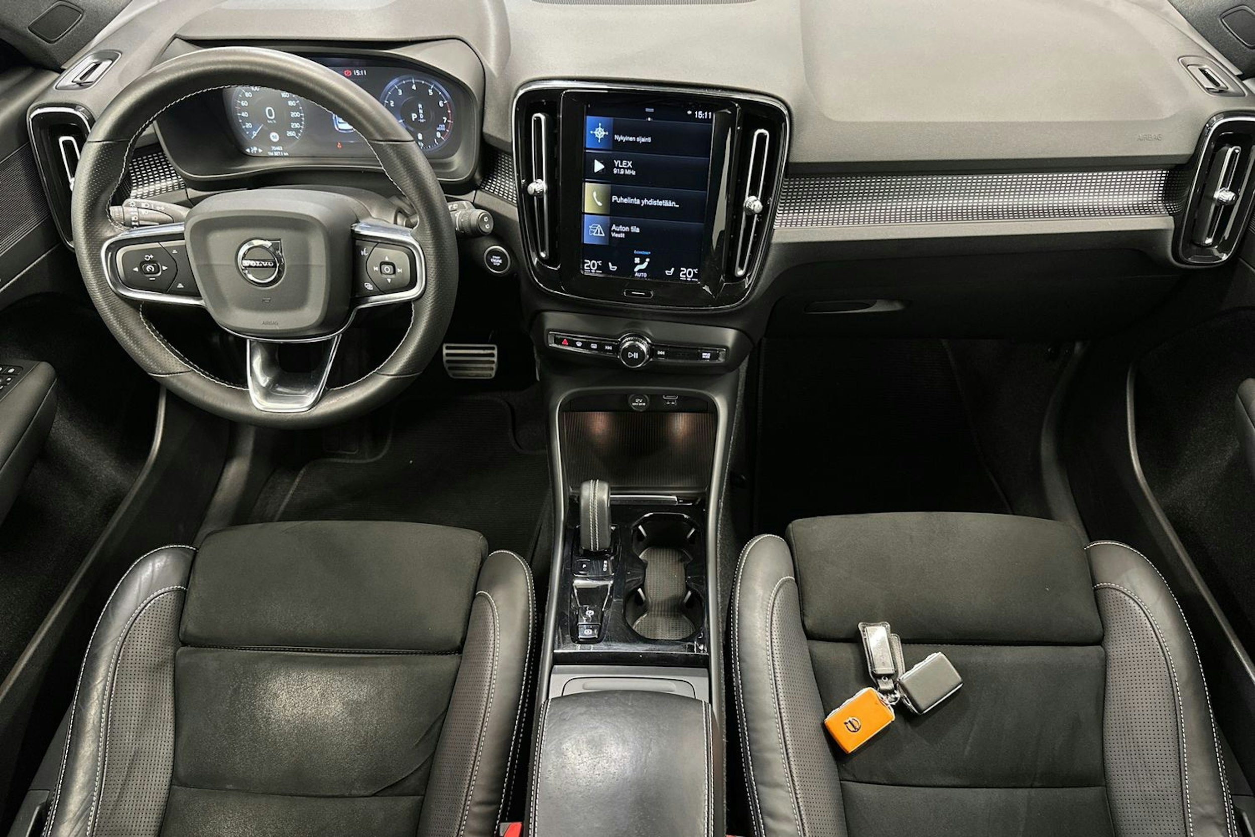 Sininen Volvo XC40 2021 kuva 9.