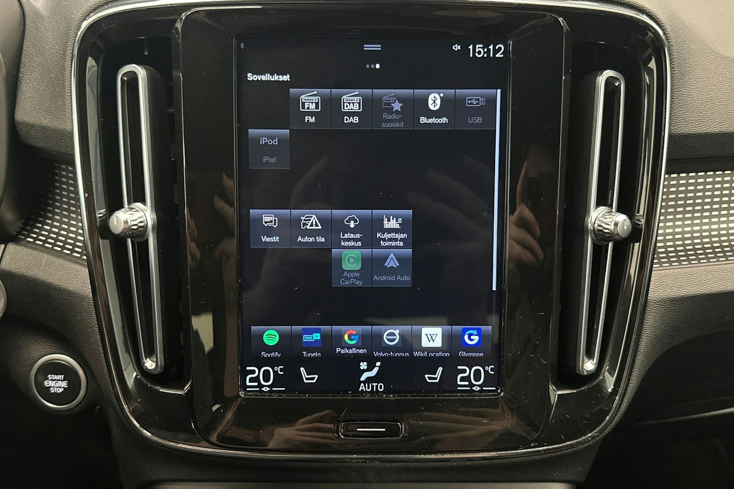 Sininen Volvo XC40 2021 kuva 22.