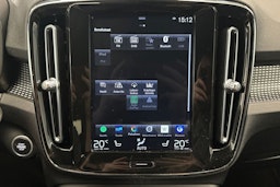 Sininen Volvo XC40 2021 kuva 22.