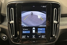 Sininen Volvo XC40 2021 kuva 23.