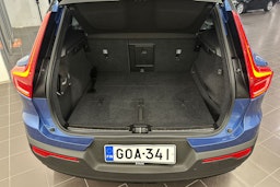 Sininen Volvo XC40 2021 kuva 26.