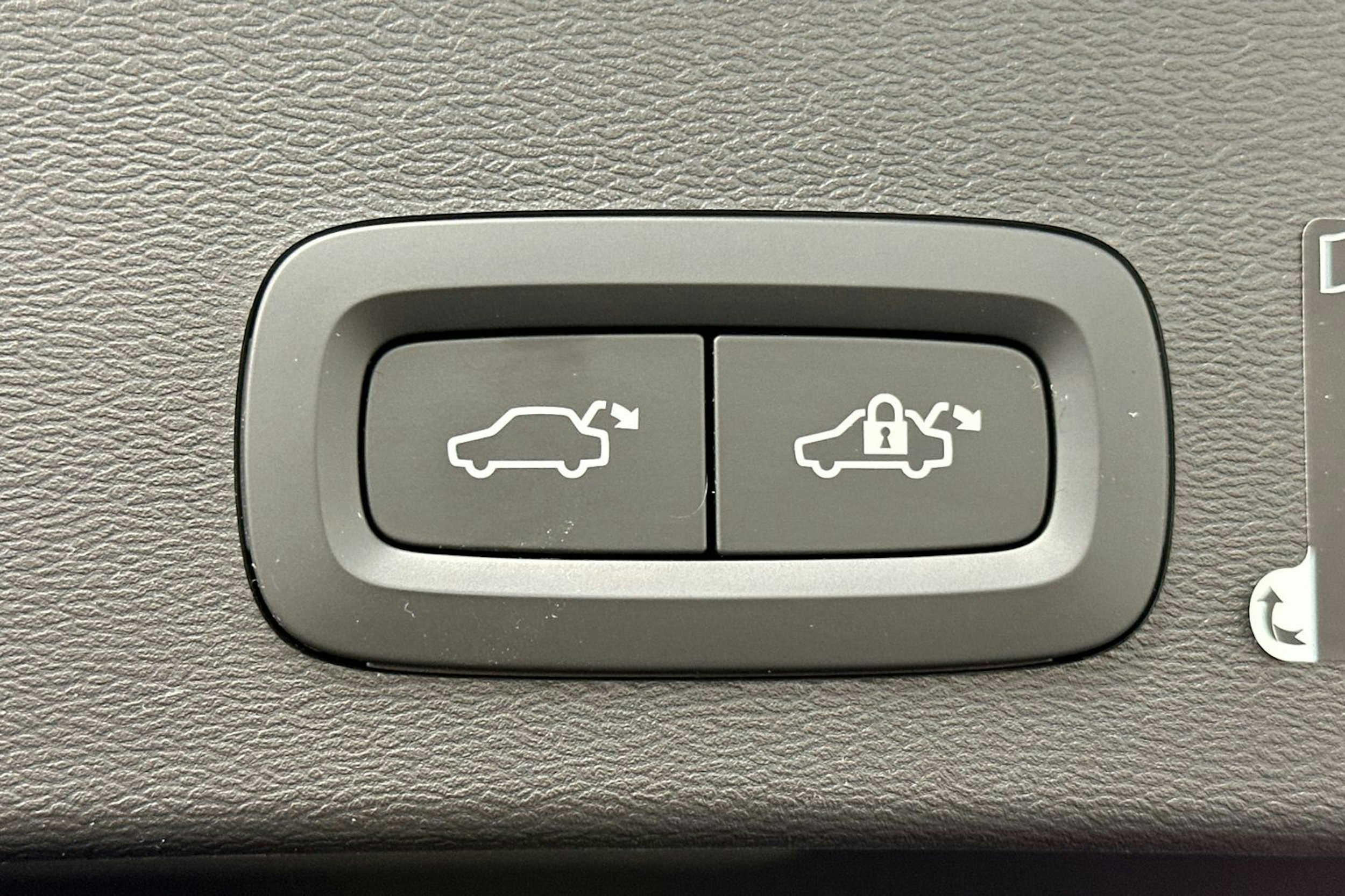 Sininen Volvo XC40 2021 kuva 27.