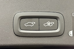 Sininen Volvo XC40 2021 kuva 27.