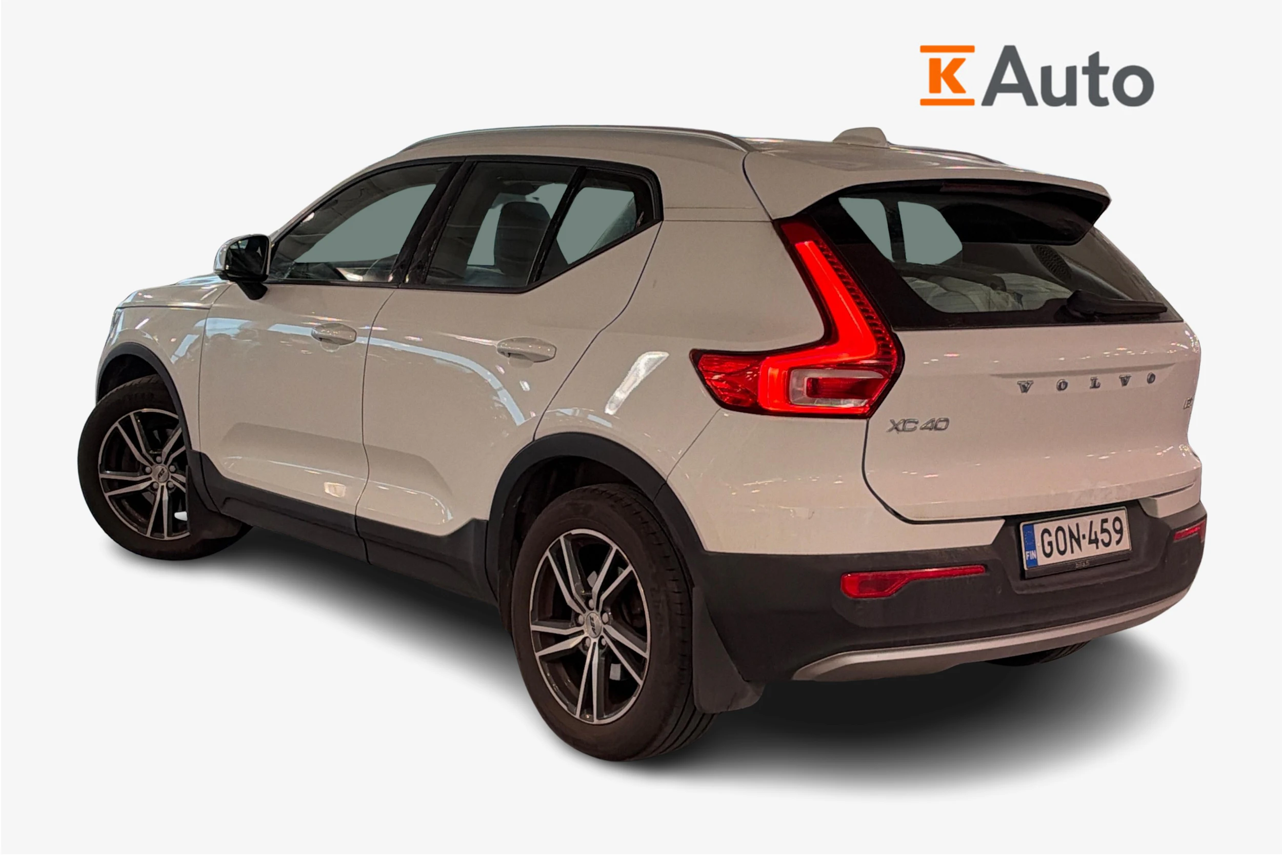 met. valkoinen Volvo XC40 2021 kuva 2.