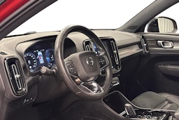 punainen Volvo XC40 2021 kuva 7.