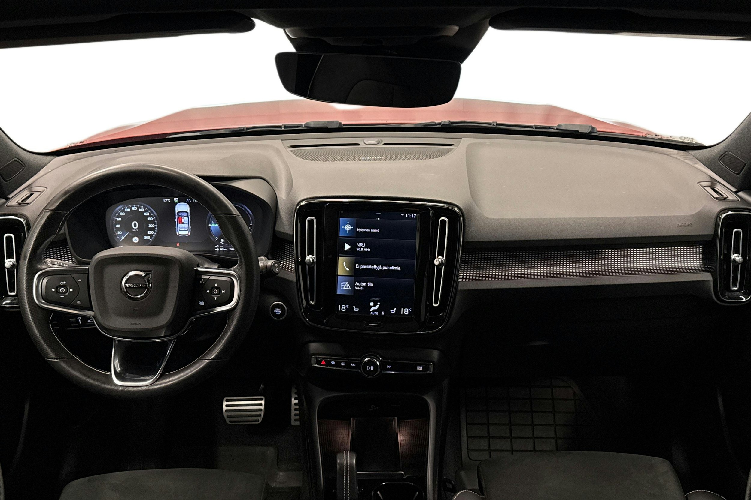 punainen Volvo XC40 2021 kuva 8.
